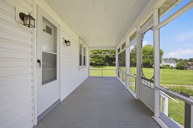 Photo - 801 Annapolis Rd