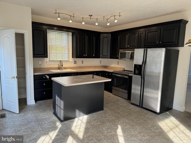 Building Photo - 7267 Sallie Collins Dr Rental
