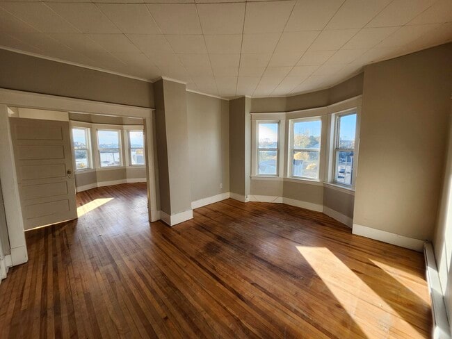 Building Photo - 111 Metcalf St Unit 3