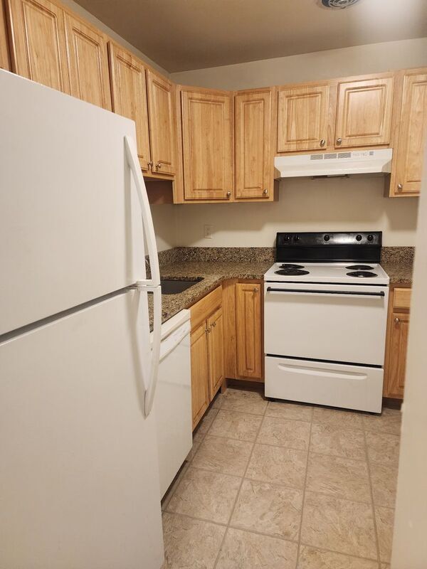 Photo - 717 St Paul St