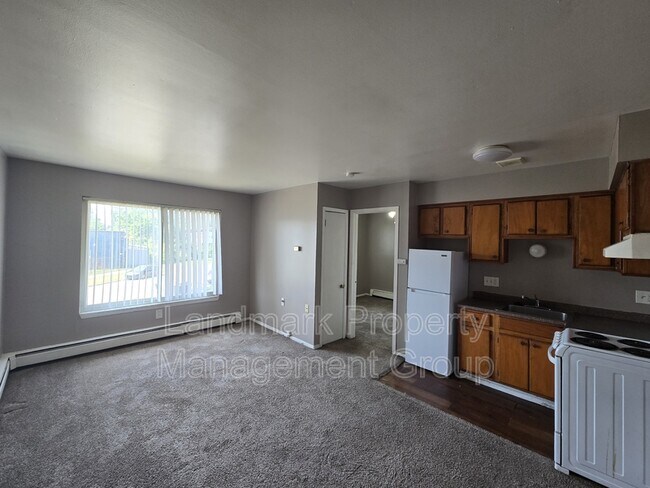 15811 Harper Ave Unit 07
