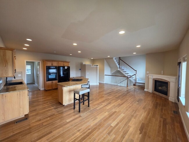 Photo - Wonderful Duplex in Eagle Ridge