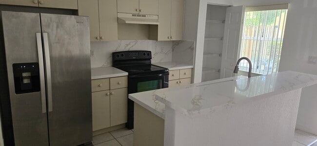 Photo - 4948 Leeward Ln