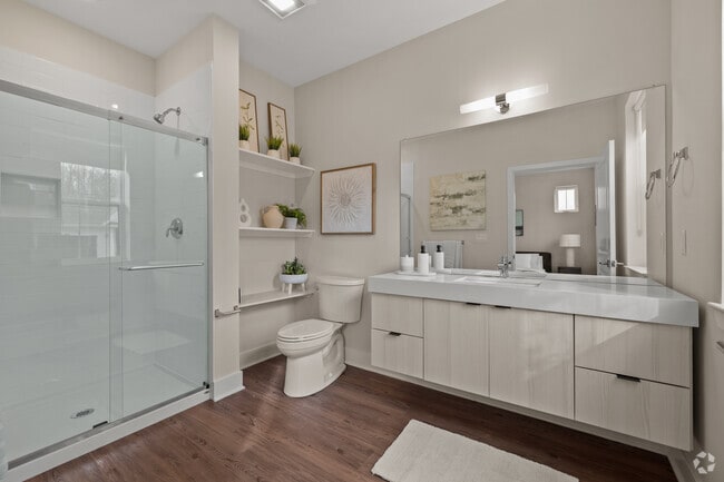 2BR, 2BA - 1,155SF - Bathroom