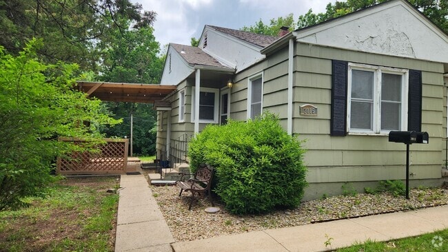 Building Photo - Anderson 2015-2017 Unit Anderson 2015 Rental