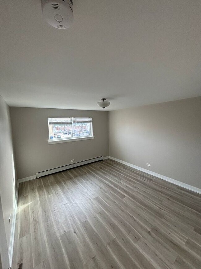 Photo - 9612 North Greenwood Ave Unit #2A Des Plai... Unit #2A