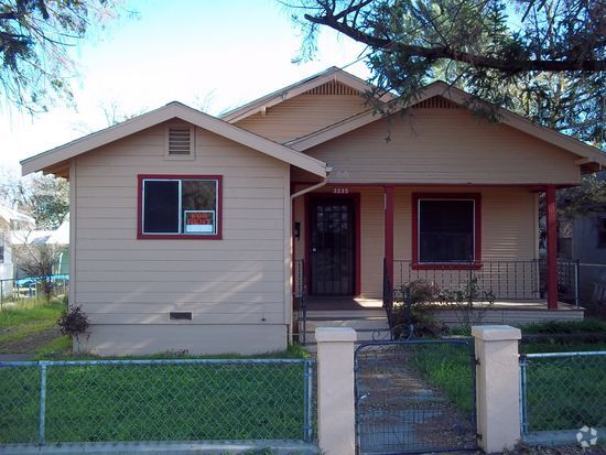 Building Photo - 3235 Myers St Rental
