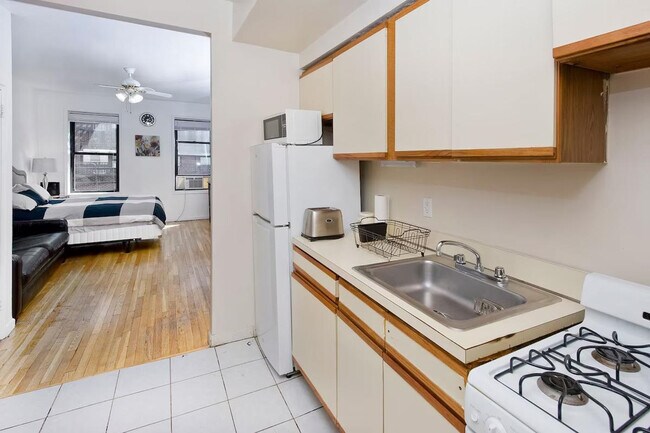 Photo - 318 E 80th St Unit ID1032025P