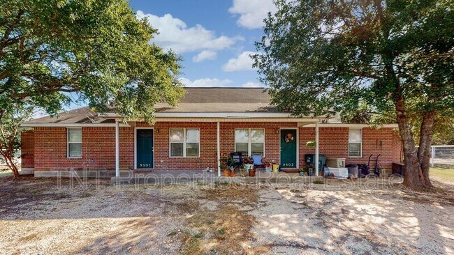 9803 Risky's Ranch Dr