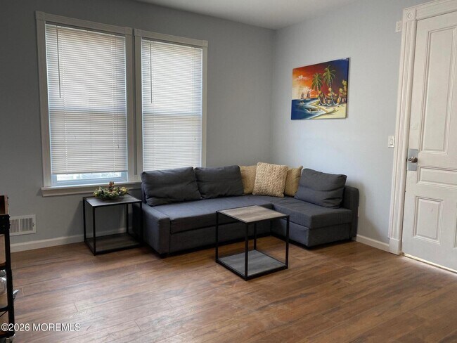 95 Cooper Ave Unit `1