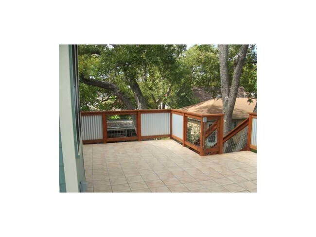 Photo - 407 W 35th St Unidad B