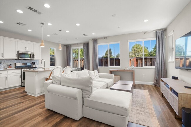 Photo - 3893 Villa Vista Pl