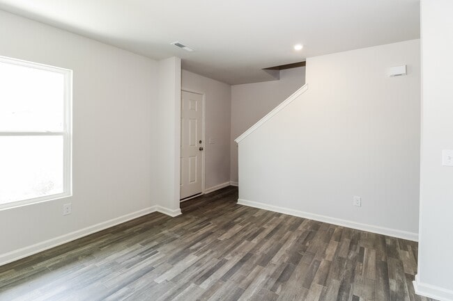 Photo - 1681 Robins Nest Drive