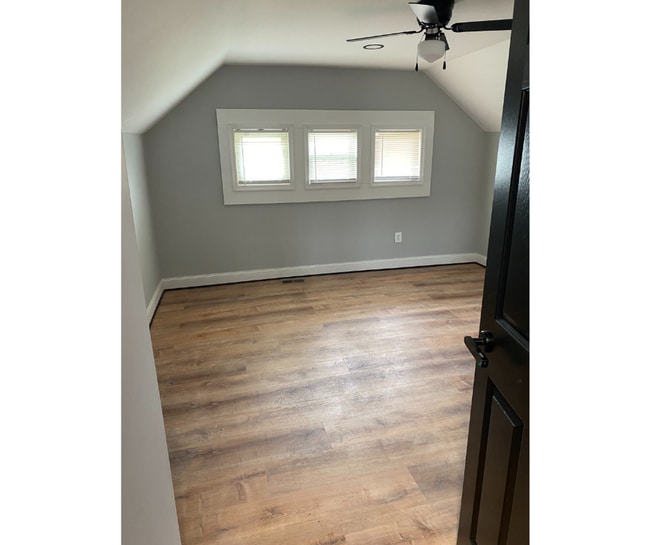 Photo - 3412 Gwynns Falls Pkwy Unidad 3A AVAILABLE W/BATH $800 3A