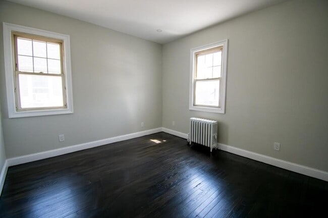 Photo - 840 Seaman Ave