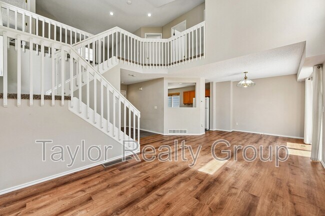 Photo - 8728 Starwood Ln