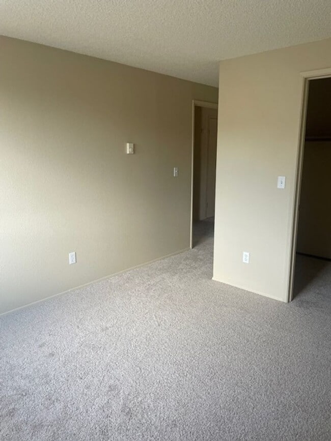 Photo - Beautiful top floor 2 bedroom, 2 bath in B...