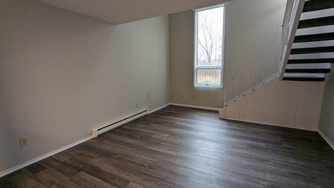 Photo - MN Cedar Village (819) Unit Apt B (Loft)