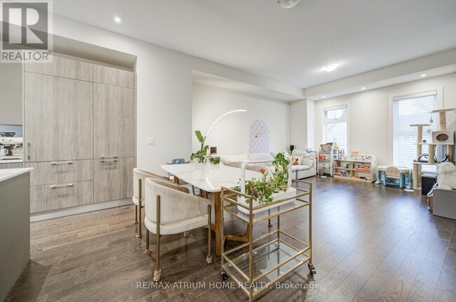 Photo - 135 Smallwood Cir