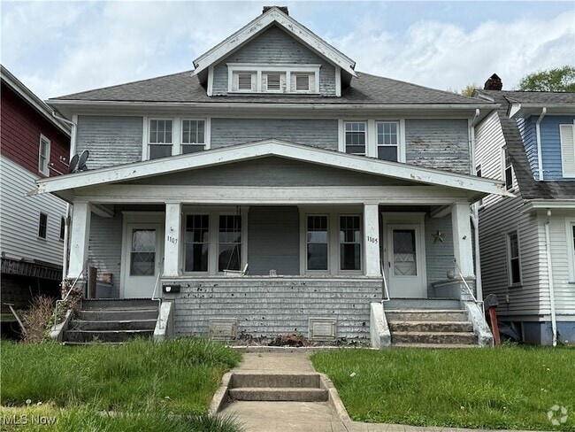 Building Photo - 1105 Virginia St Rental