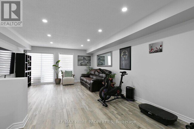 Photo - 65 Crosby Private