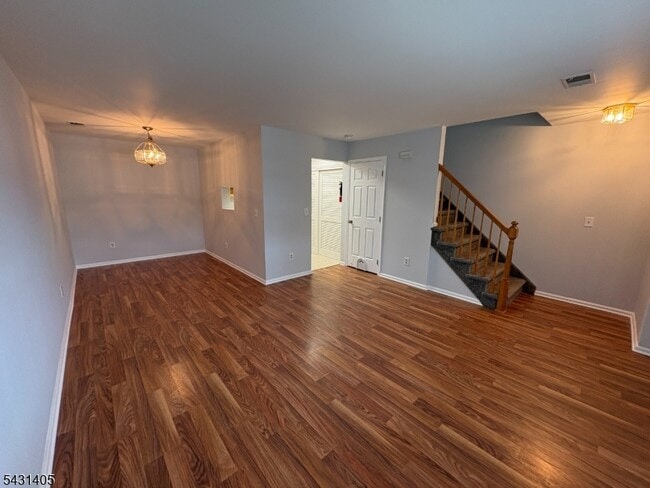 Photo - 646 Faulkner Dr