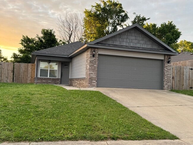Building Photo - ***1707 S. K Place***