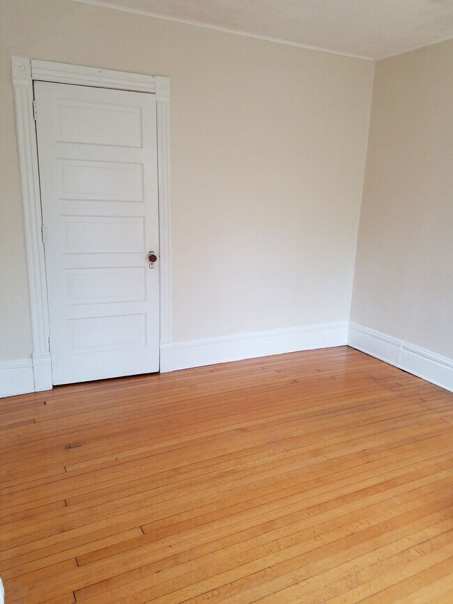 Photo - 1259 Spaight St Unit #2