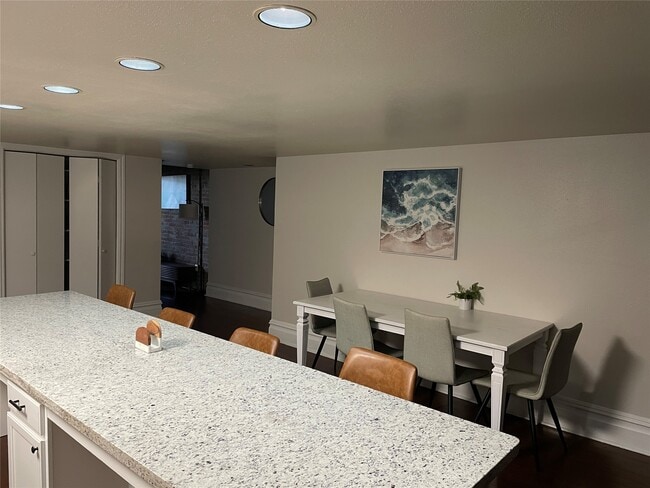 Photo - 2118 The Strand Unit 214