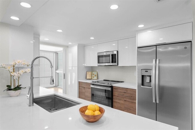 Photo - 2655 Collins Ave Unit 1607