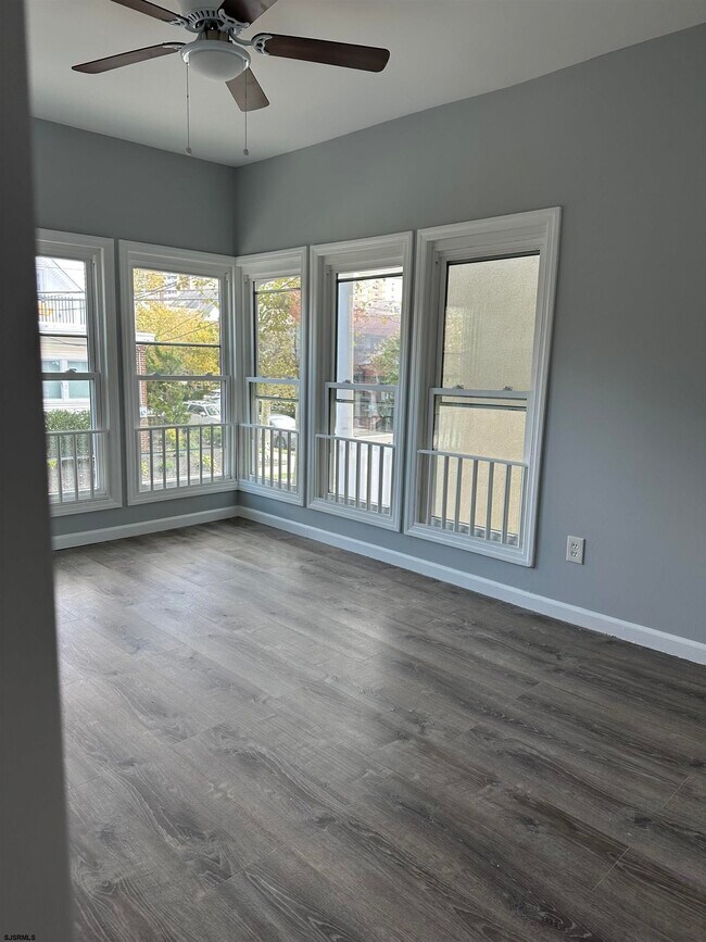 Photo - 12 S Jackson Ave