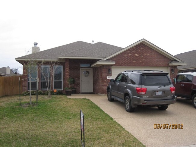 Beautiful 4/2 available for Prelease! - Beautiful 4/2 available for Prelease! House