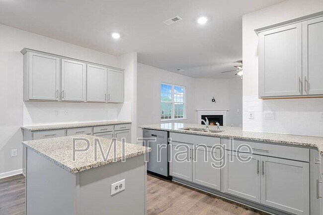 Photo - 229 Winterberry Wy