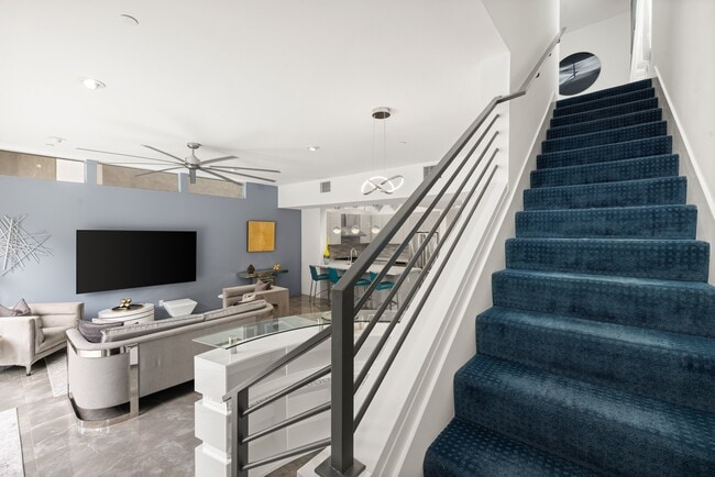 Photo - 1201 Surrey Ln