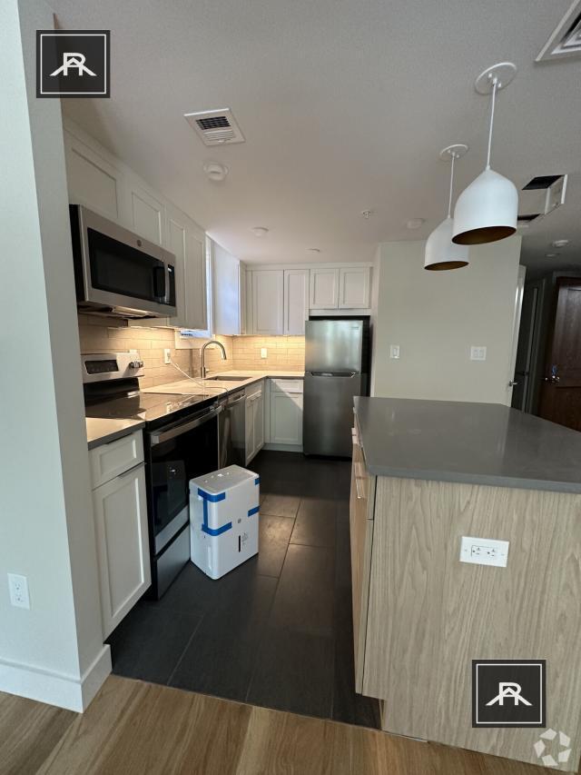 Building Photo - 1 bedroom in Cambridge MA 02138 Unit 5 Rental
