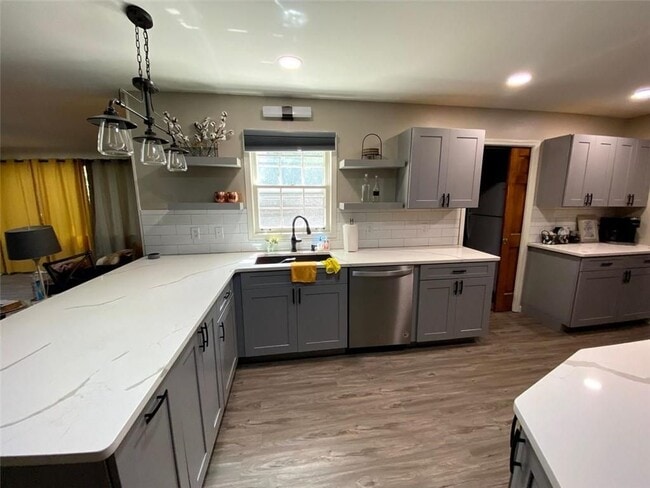 Photo - 4754 Winthrop Dr