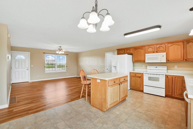 Photo - 414 Watkins Glen Way