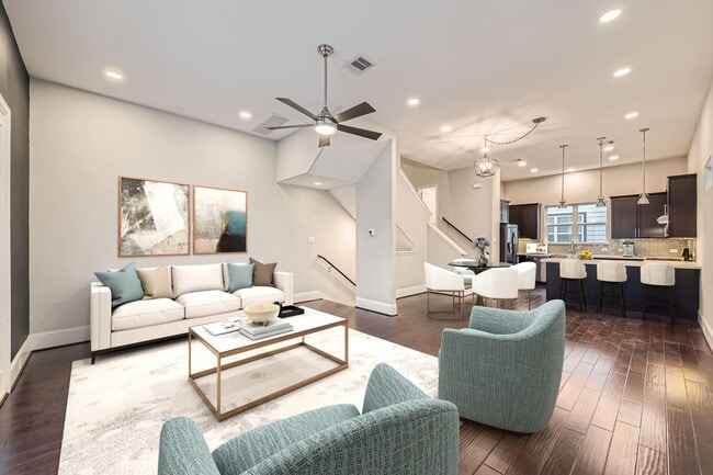 Building Photo - 407 N Nagle St