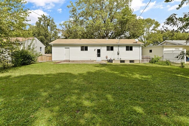 Photo - 532 Holiday Ave