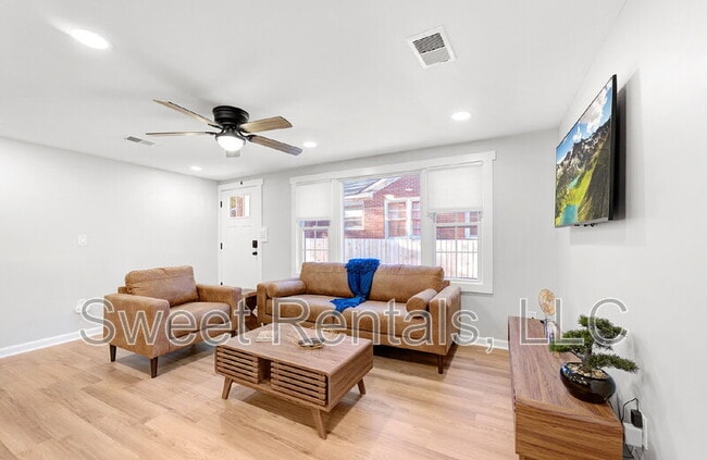 Photo - 4731 Spruce St