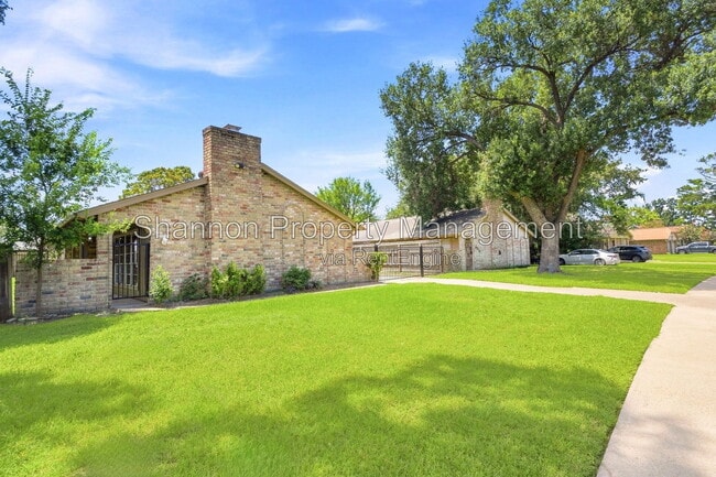 Photo - 6215 Autumn Arbor Dr