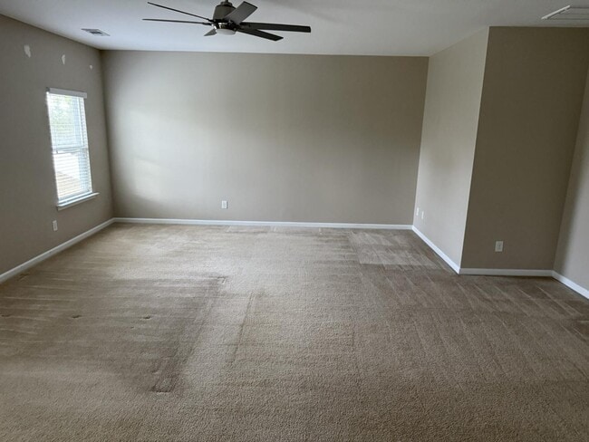 Photo - 371 Livingston Dr