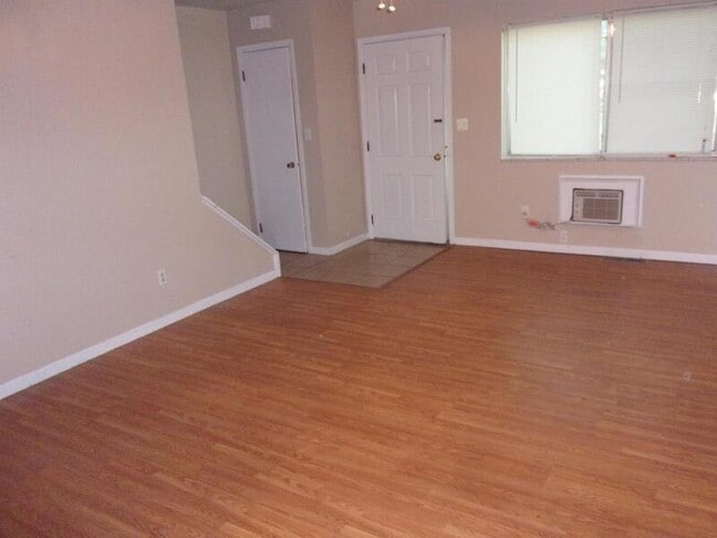 Photo - 471 Brentwood Dr