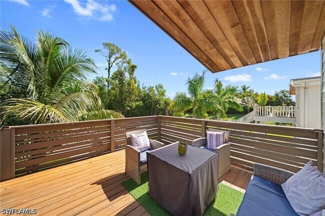 Photo - 3260 Woodside Ave