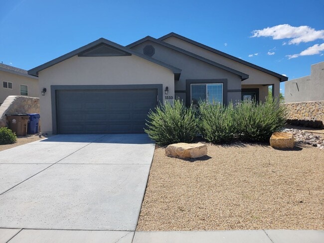 Building Photo - Beautiful 3 bedroom/2 Bath Home!