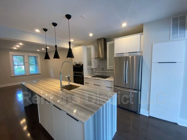 Photo - 1515 Neal St NE