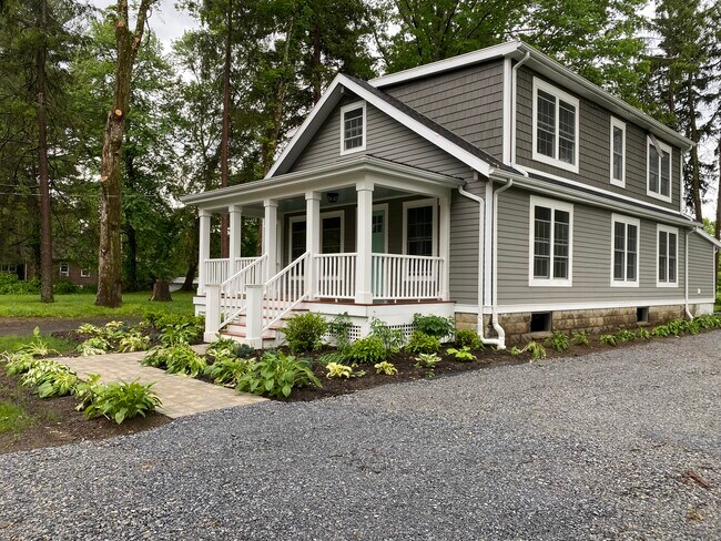 Photo - 132 Rhinecliff Rd House