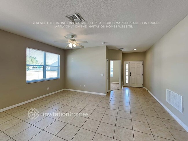 Photo - 1456 Delano Trent St