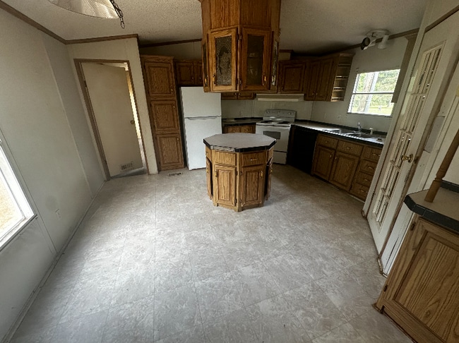 Photo - 126 Clements Rd
