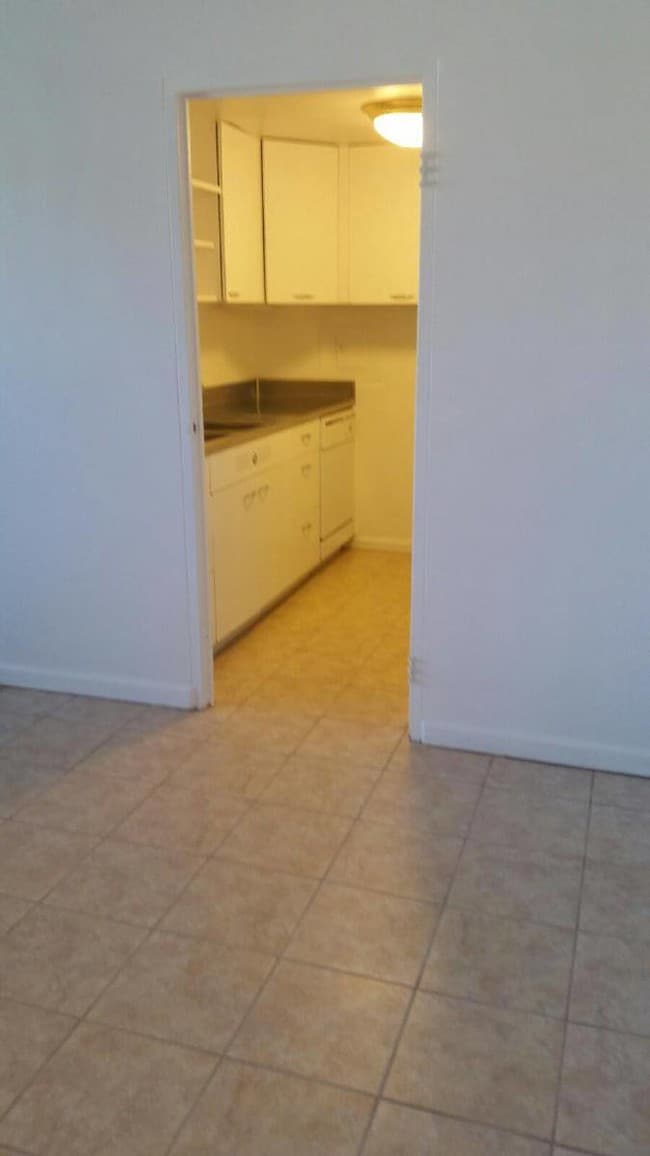 One Morris Apartments For Rent in Charleston, WV